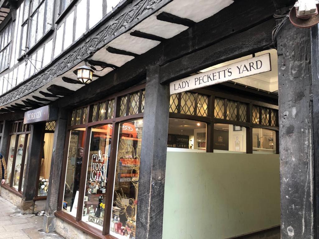 Luxury Apartment Opposite The Shambles 约克 外观 照片